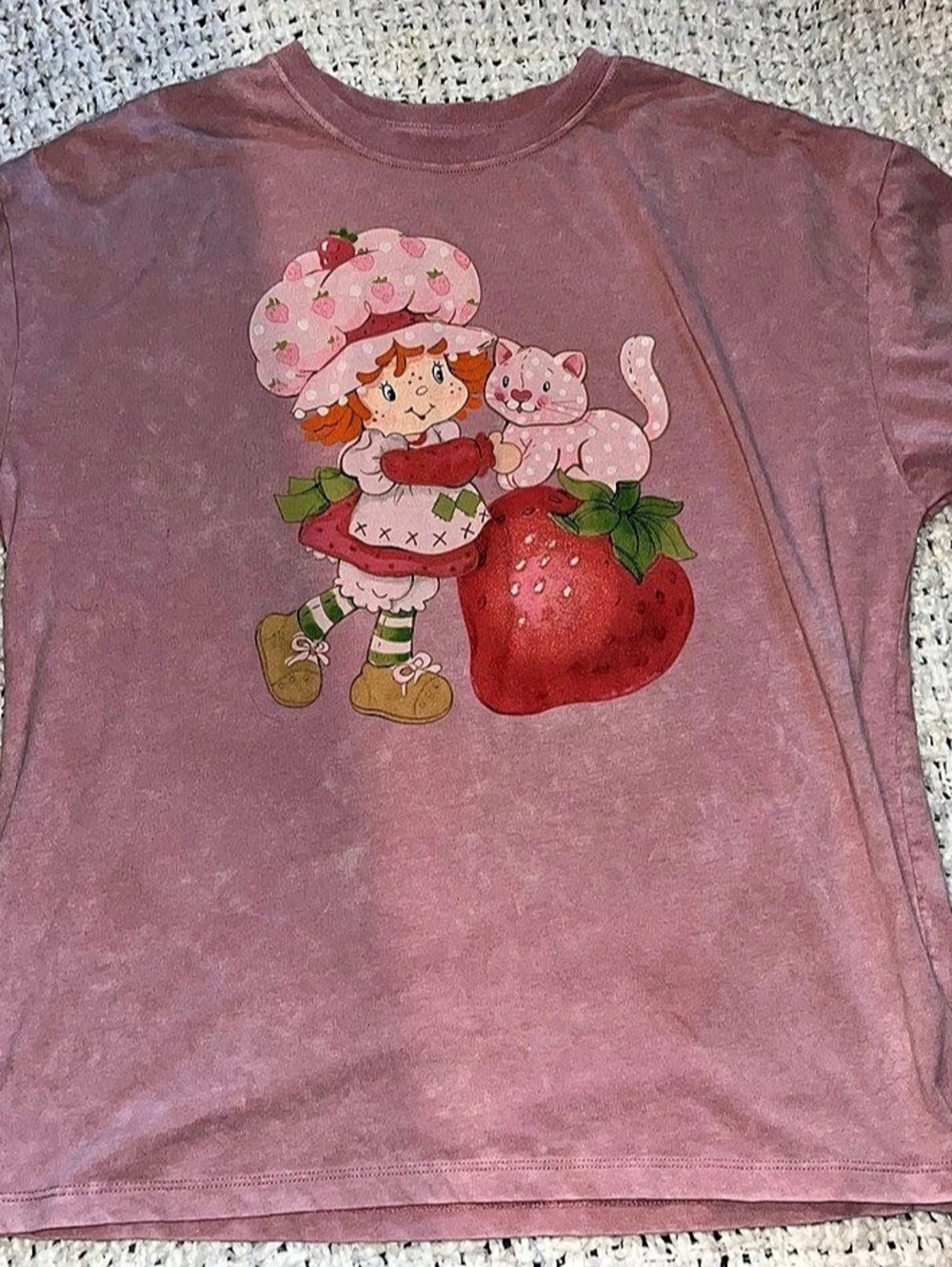 Strawberry Shortcake Strawberry Character Graphic Tee in Pink